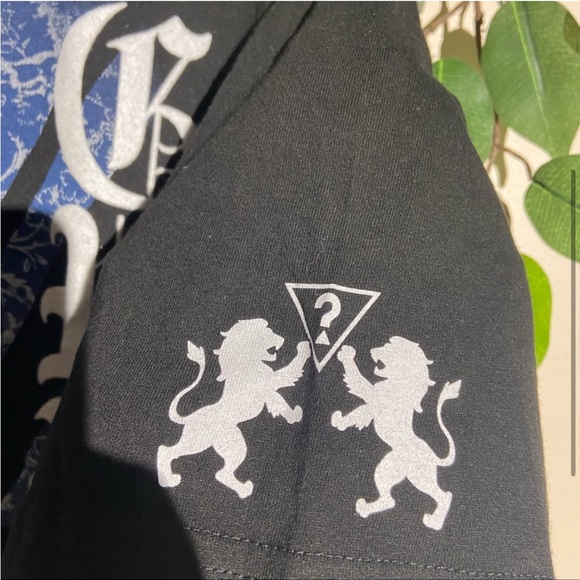 Guess British Flag Bandana Style Graphic Short Sleeve Tee Shirt - Picture 4 of 6